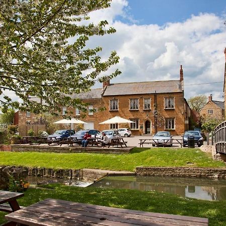 The Nevill Arms Hotel Medbourne Bagian luar foto